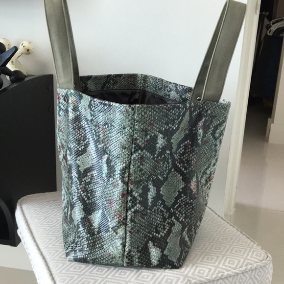 Faux python green handbag - Picture 5 of 5